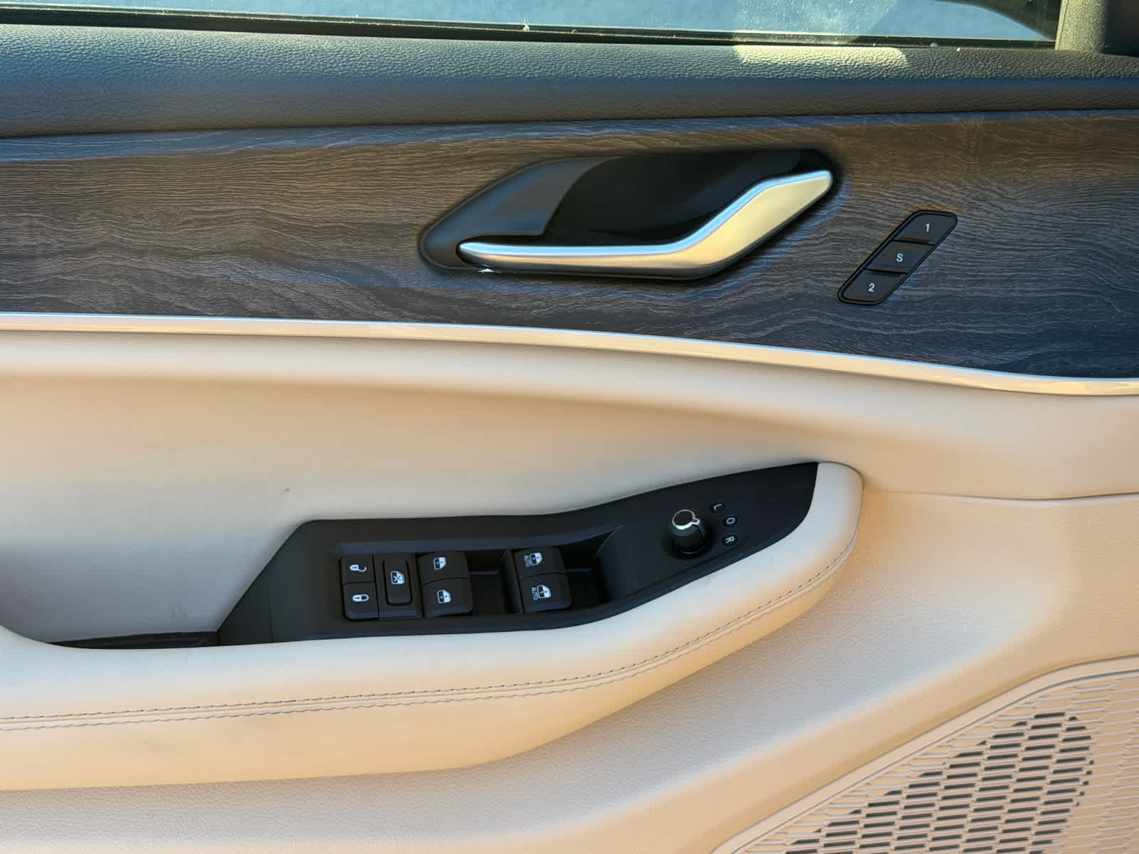 2027 Jeep Grand Cherokee GRAND CHEROKEE LIMITED 4X4