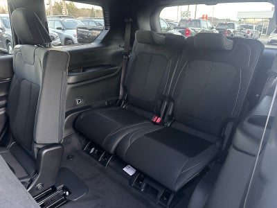 2025 Jeep Grand Cherokee GRAND CHEROKEE L LAREDO X 4X4