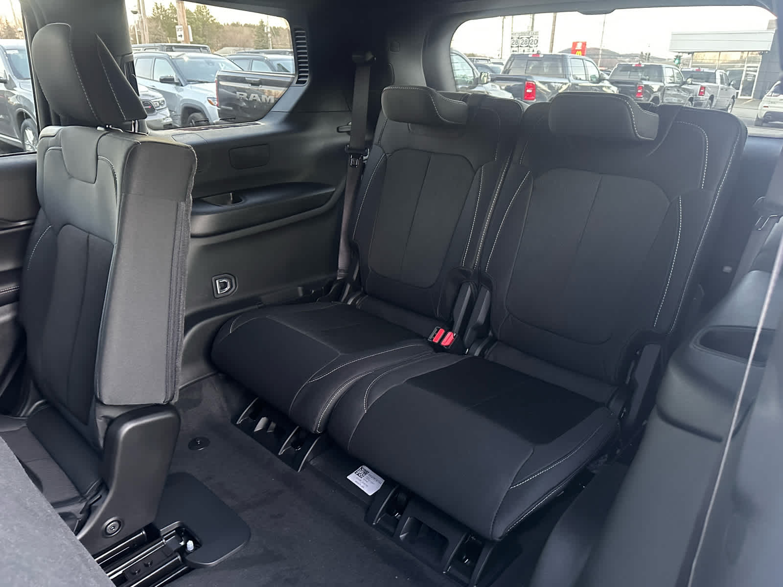 2025 Jeep Grand Cherokee GRAND CHEROKEE L LAREDO X 4X4