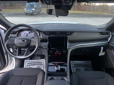 2025 Jeep Grand Cherokee GRAND CHEROKEE L LAREDO X 4X4