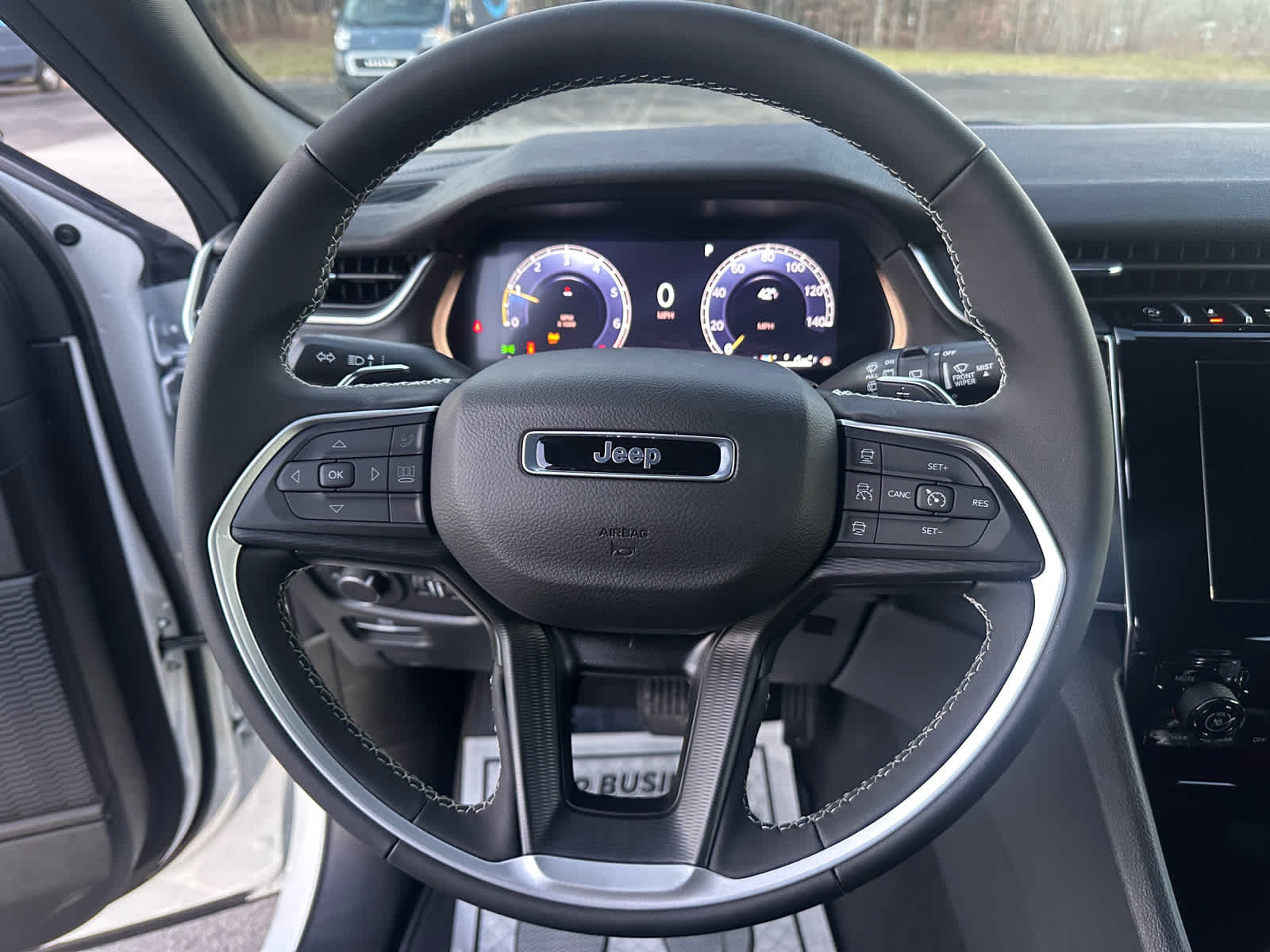 2025 Jeep Grand Cherokee GRAND CHEROKEE L LAREDO X 4X4