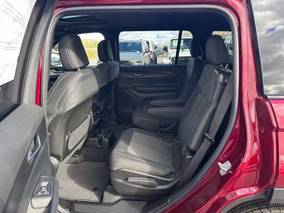 2025 Jeep Grand Cherokee GRAND CHEROKEE L LAREDO X 4X4