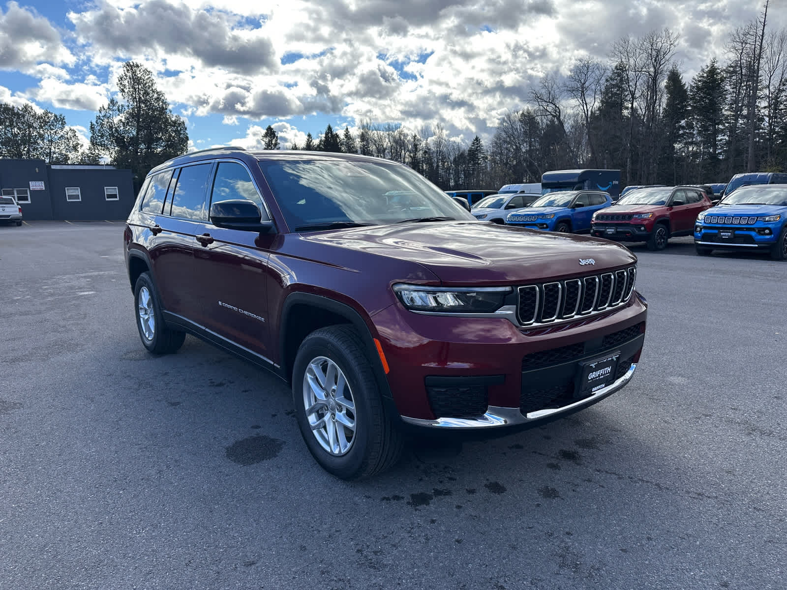 2025 Jeep Grand Cherokee GRAND CHEROKEE L LAREDO X 4X4