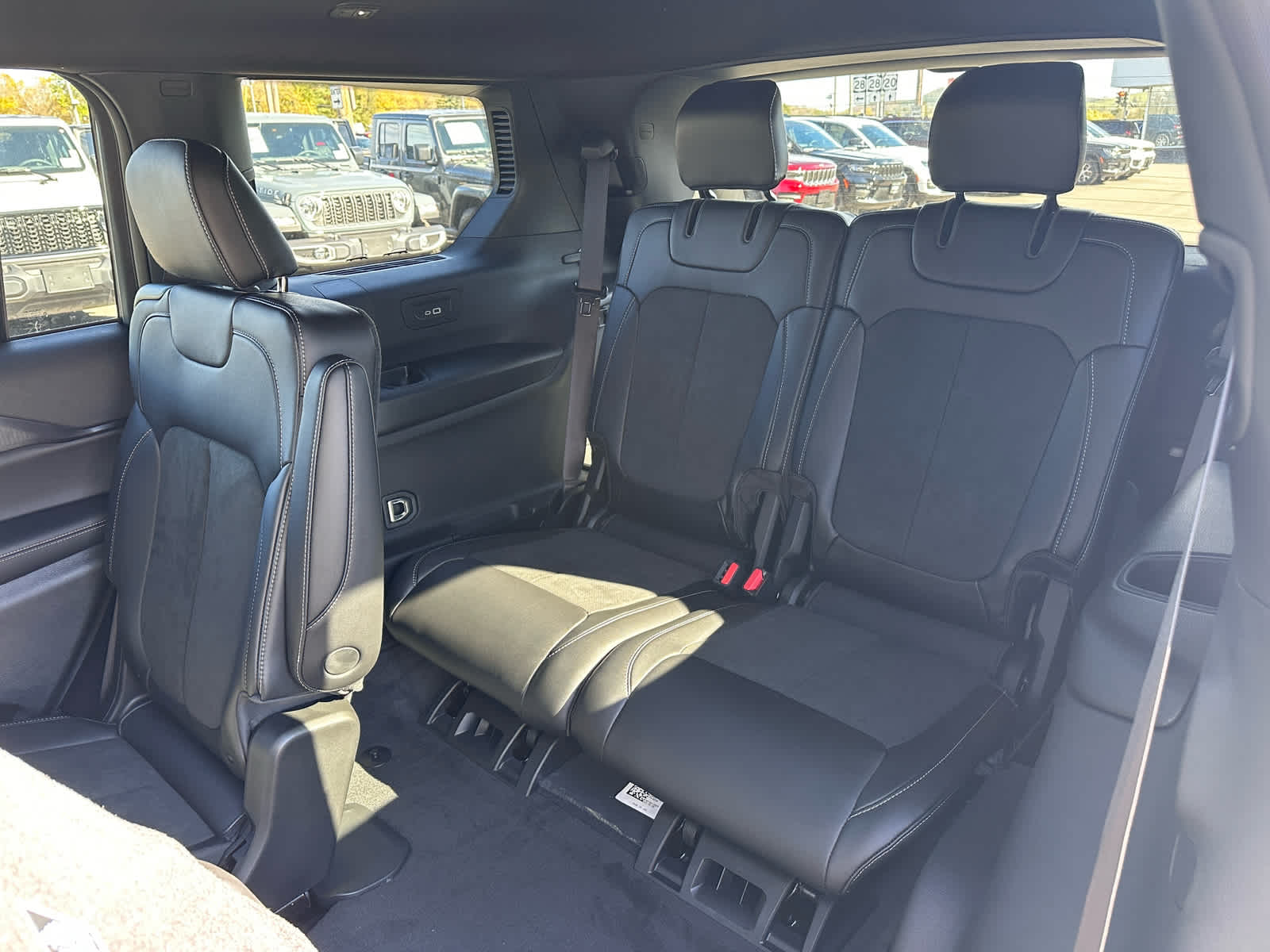 2025 Jeep Grand Cherokee GRAND CHEROKEE L ALTITUDE X 4X4