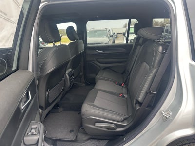 2025 Jeep Grand Cherokee GRAND CHEROKEE L LAREDO X 4X4