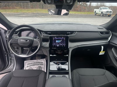 2025 Jeep Grand Cherokee GRAND CHEROKEE L LAREDO X 4X4