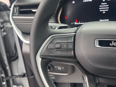 2025 Jeep Grand Cherokee GRAND CHEROKEE L LAREDO X 4X4