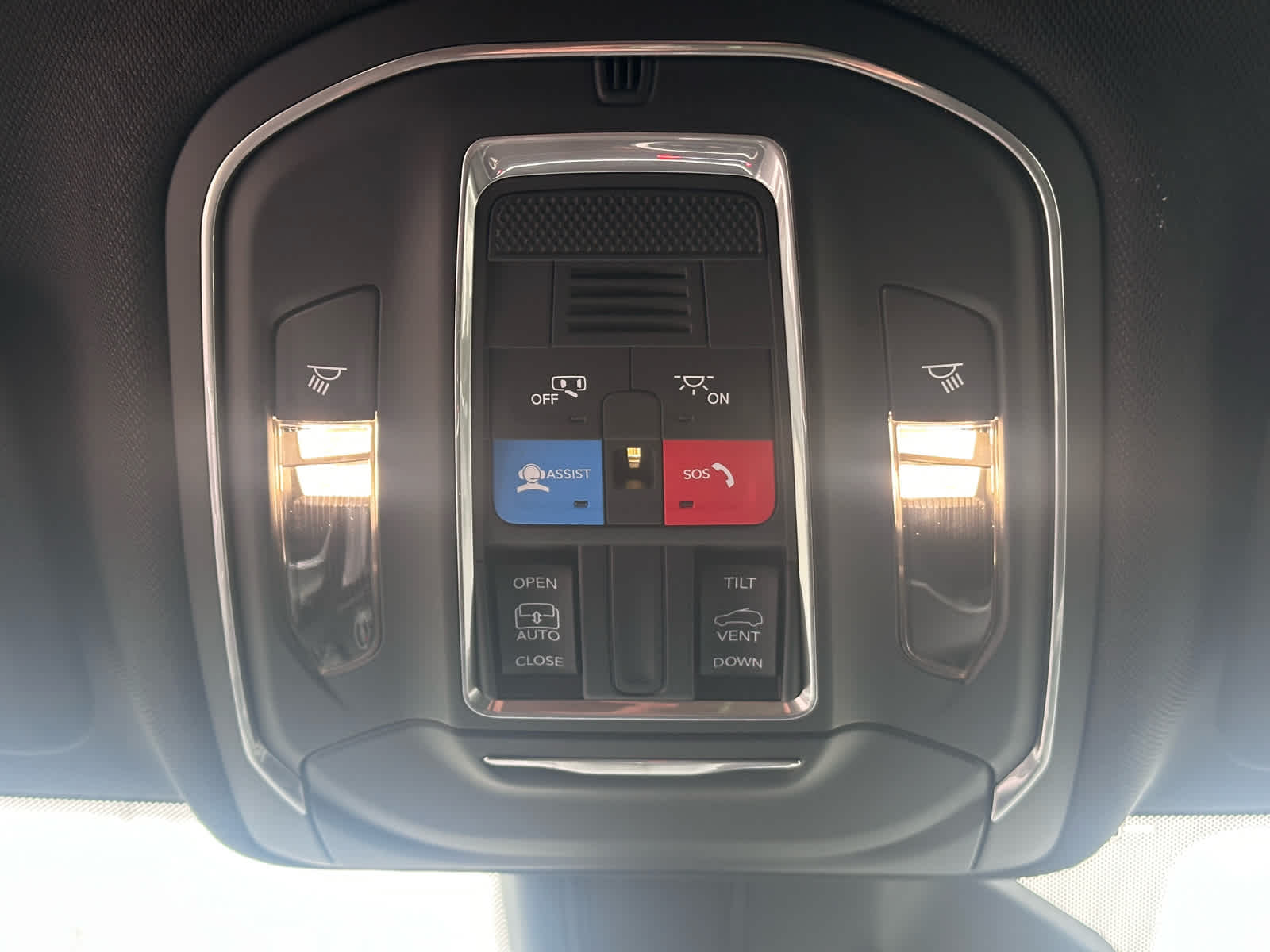 2025 Jeep Grand Cherokee GRAND CHEROKEE L LAREDO X 4X4