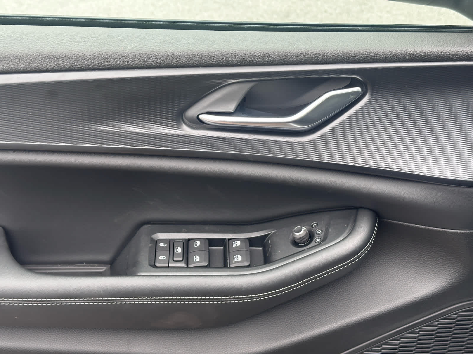 2025 Jeep Grand Cherokee GRAND CHEROKEE L LAREDO X 4X4