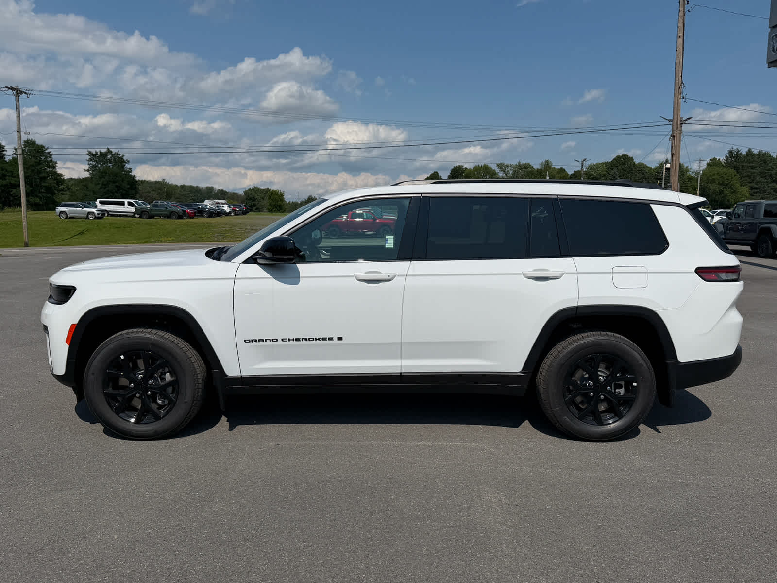 2026 Jeep Grand Cherokee GRAND CHEROKEE L LAREDO ALTITUDE 4X4