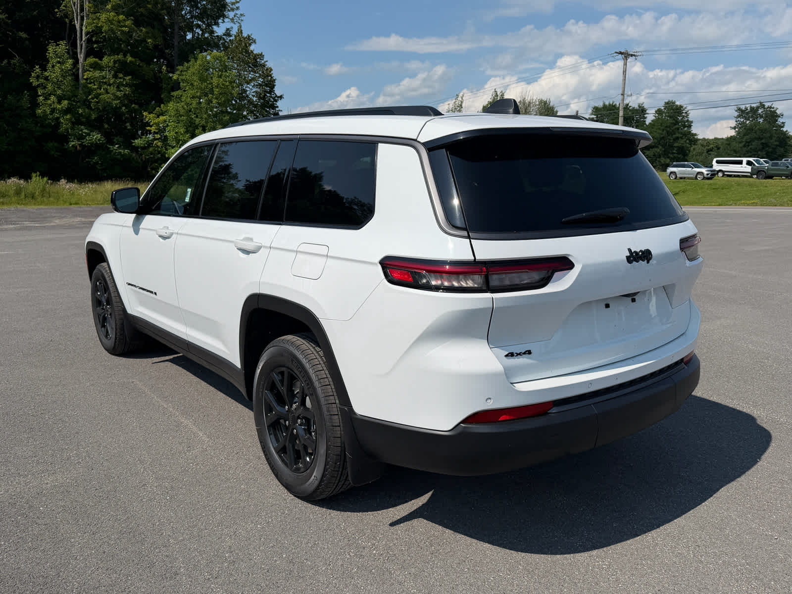 2026 Jeep Grand Cherokee GRAND CHEROKEE L LAREDO ALTITUDE 4X4