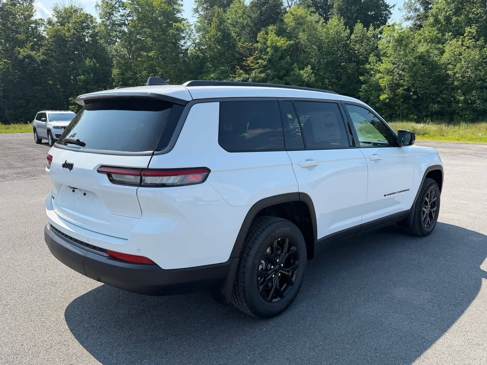 2026 Jeep Grand Cherokee GRAND CHEROKEE L LAREDO ALTITUDE 4X4