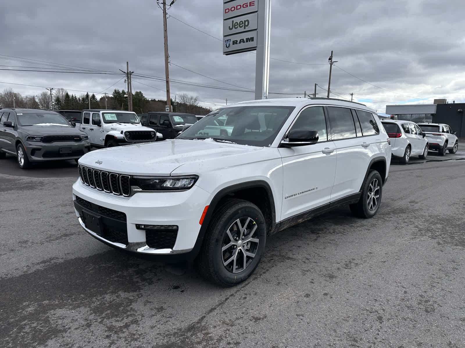 2025 Jeep Grand Cherokee GRAND CHEROKEE L LIMITED 4X4