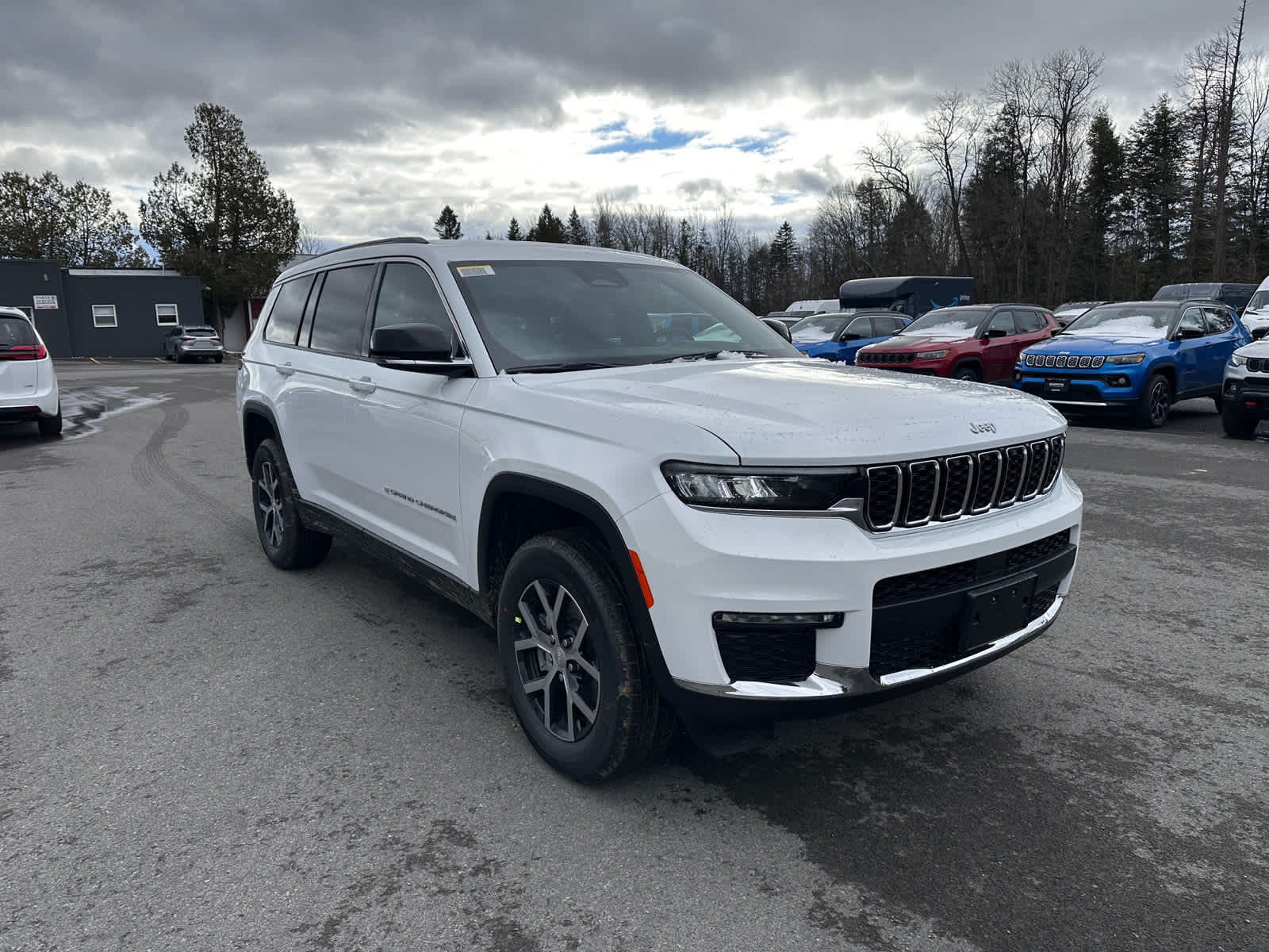 2025 Jeep Grand Cherokee GRAND CHEROKEE L LIMITED 4X4