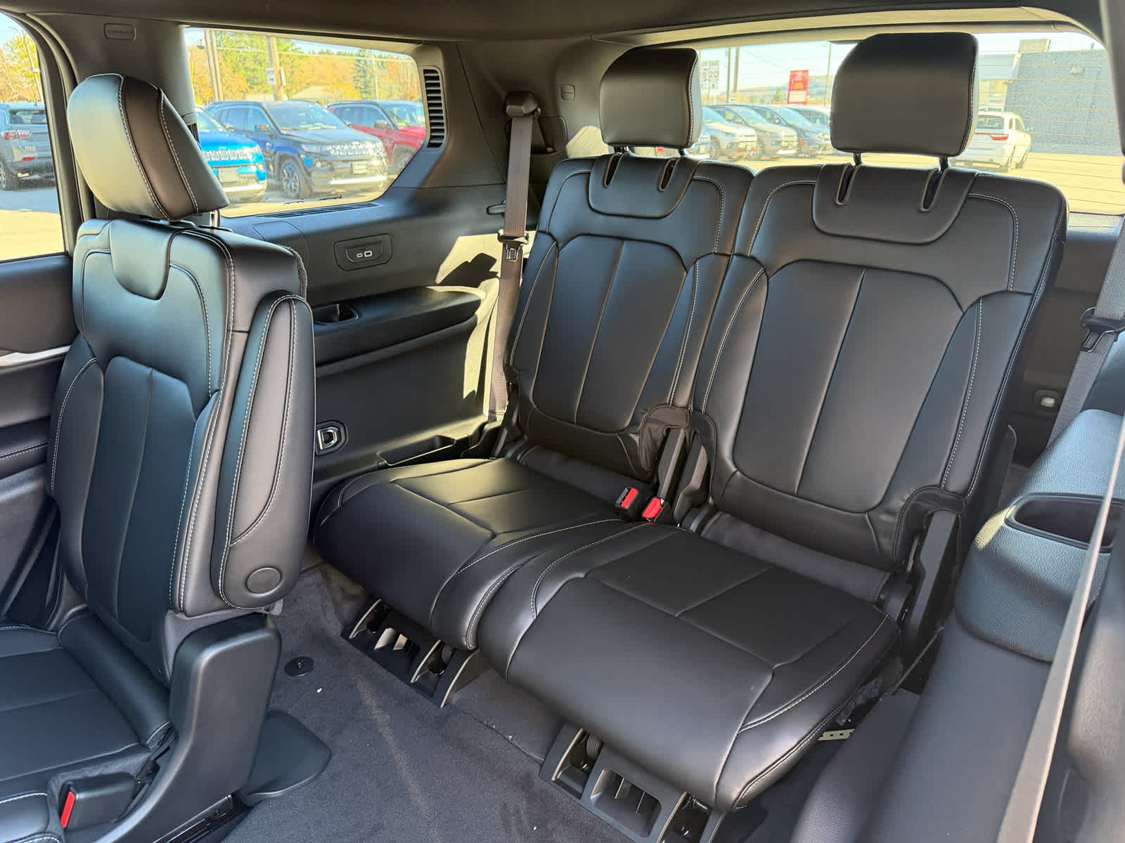 2027 Jeep Grand Cherokee GRAND CHEROKEE L LIMITED 4X4