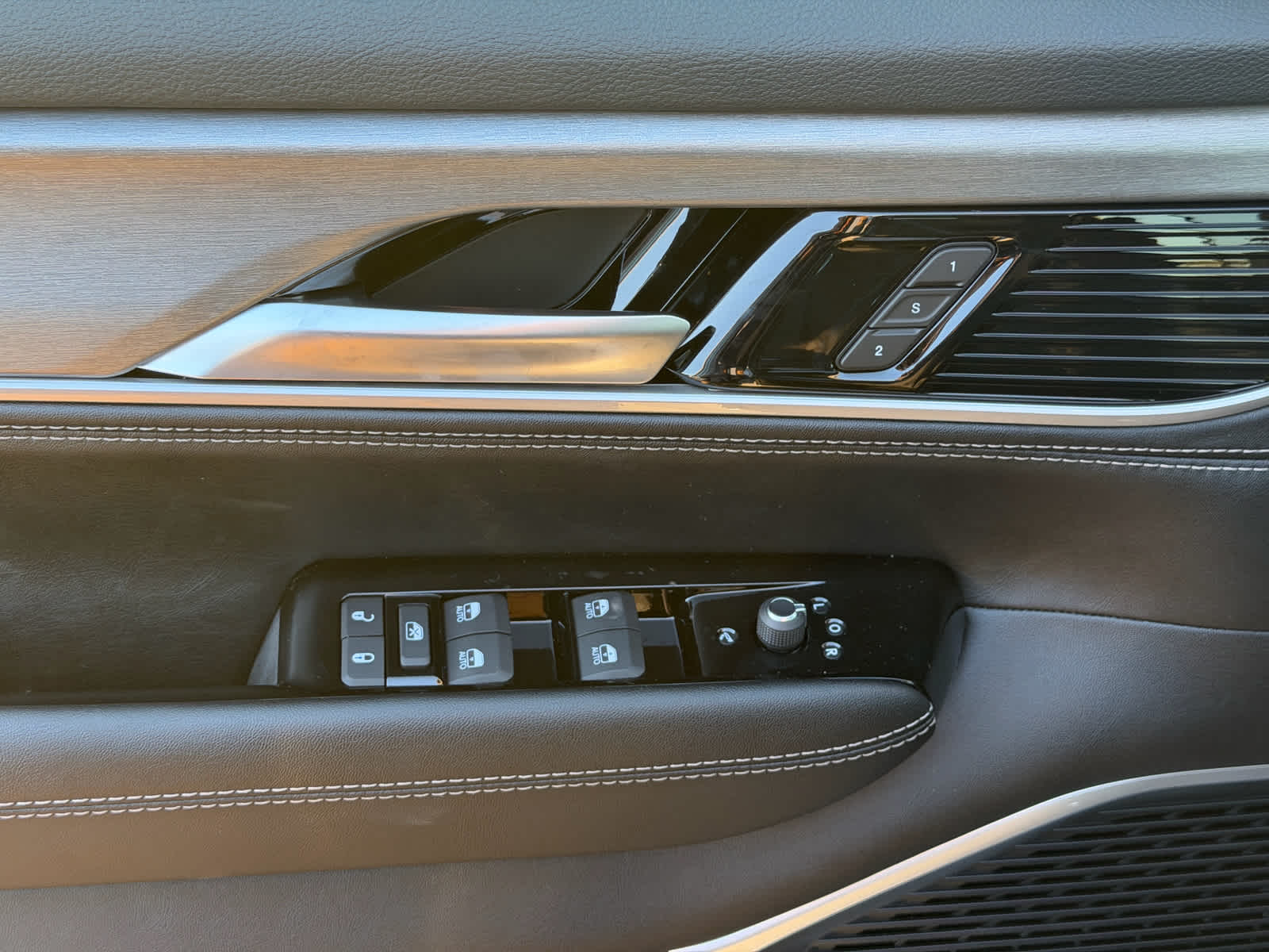 2027 Jeep Grand Wagoneer GRAND WAGONEER UPLAND 4X4