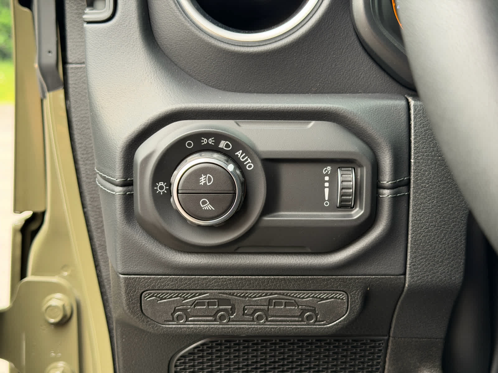 2026 Jeep Gladiator GLADIATOR SAHARA 4X4