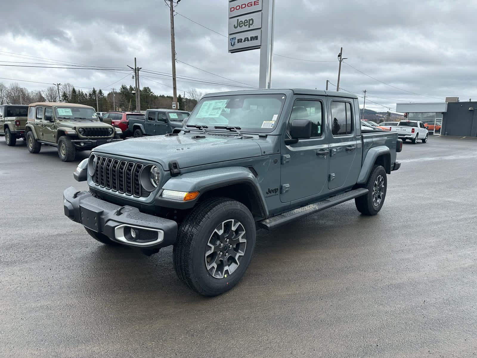2026 Jeep Gladiator GLADIATOR SAHARA 4X4