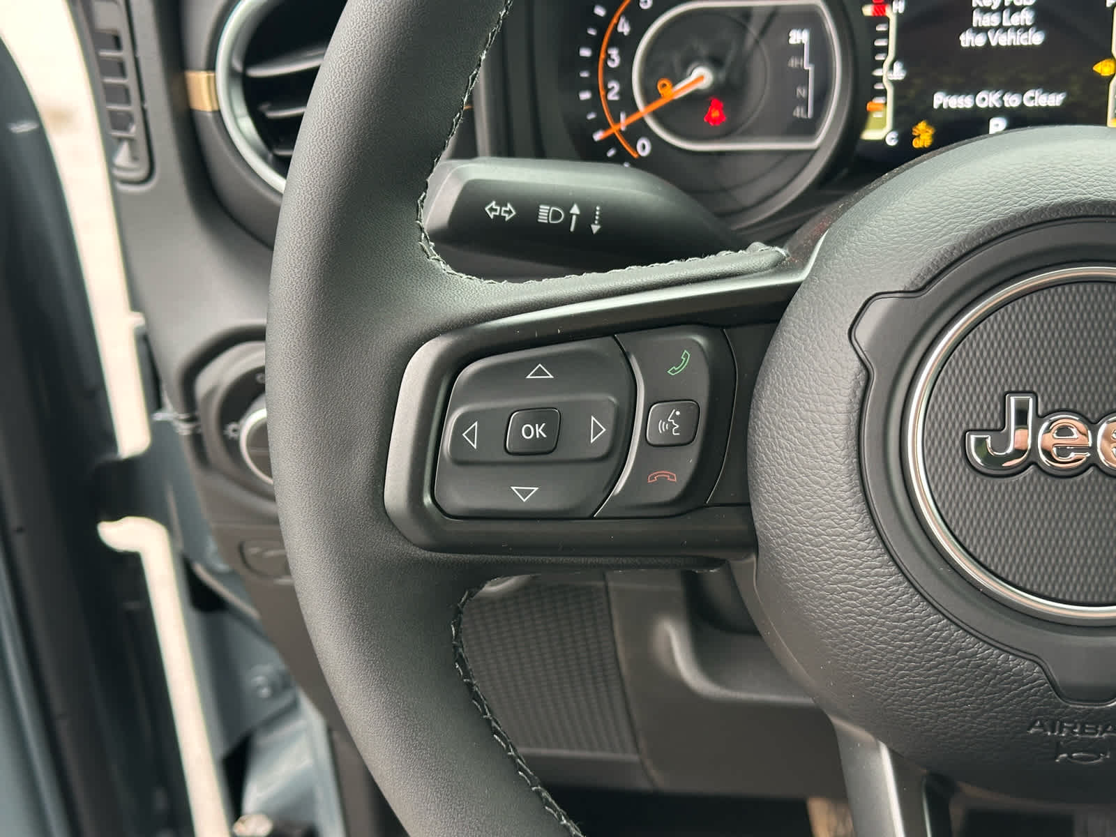 2026 Jeep Gladiator GLADIATOR SAHARA 4X4