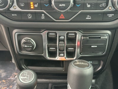 2026 Jeep Gladiator GLADIATOR SAHARA 4X4