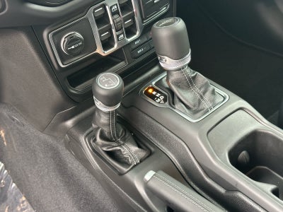 2026 Jeep Gladiator GLADIATOR SAHARA 4X4