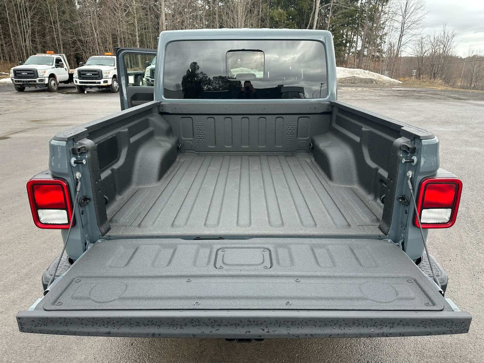 2026 Jeep Gladiator GLADIATOR SAHARA 4X4