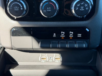 2026 RAM Ram 1500 RAM 1500 EXPRESS QUAD CAB 4X4 6'4' BOX