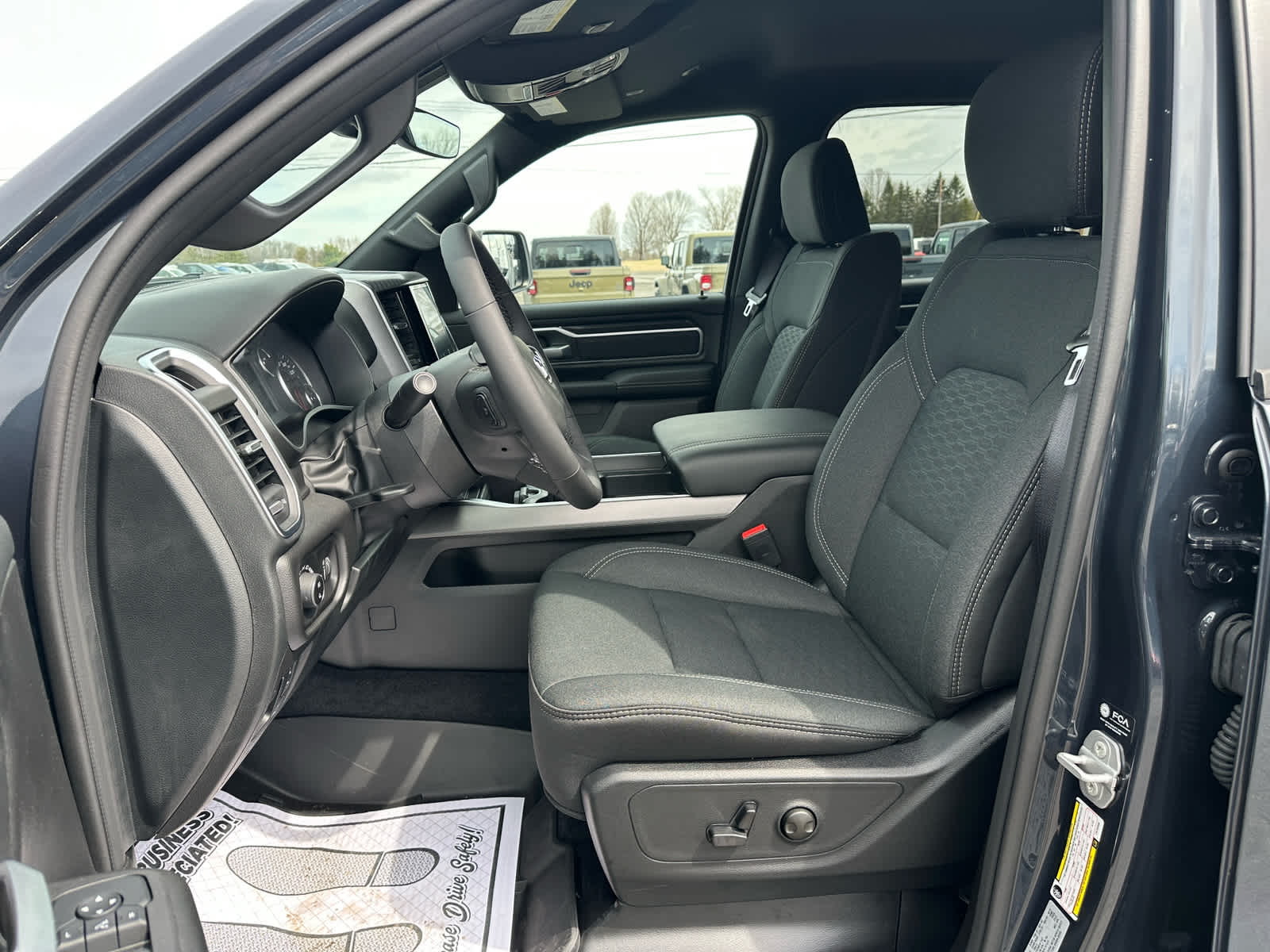 2026 RAM 1500 RAM 1500 BIG HORN CREW CAB 4X4 5'7' BOX