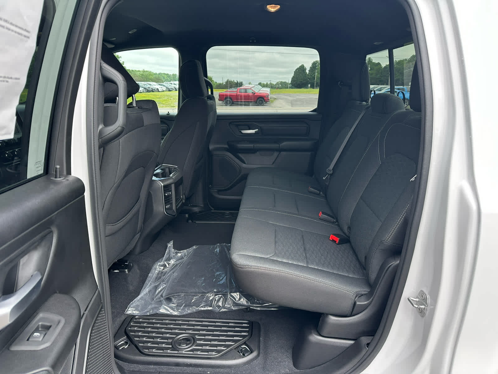 2026 RAM Ram 1500 RAM 1500 EXPRESS CREW CAB 4X4 5'7' BOX