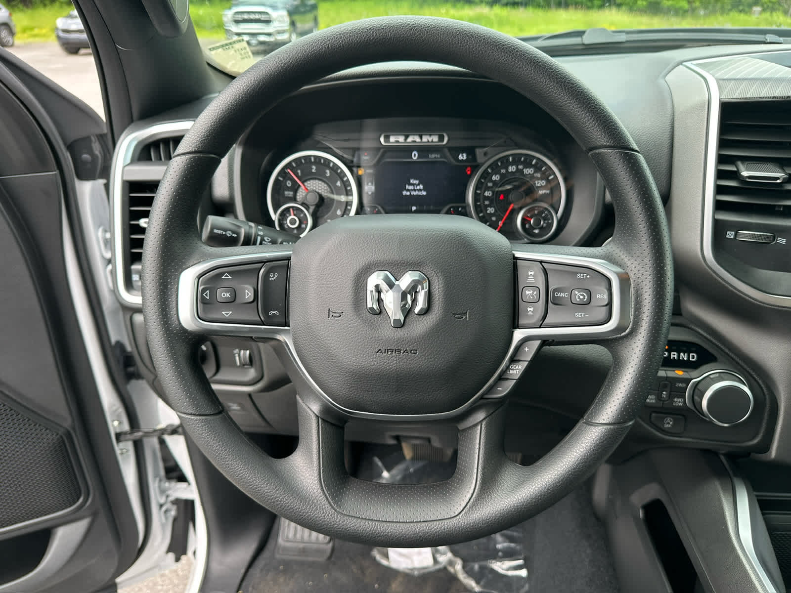2026 RAM Ram 1500 RAM 1500 EXPRESS CREW CAB 4X4 5'7' BOX