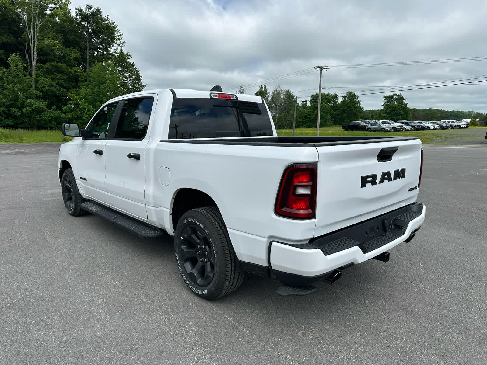 2026 RAM Ram 1500 RAM 1500 EXPRESS CREW CAB 4X4 5'7' BOX