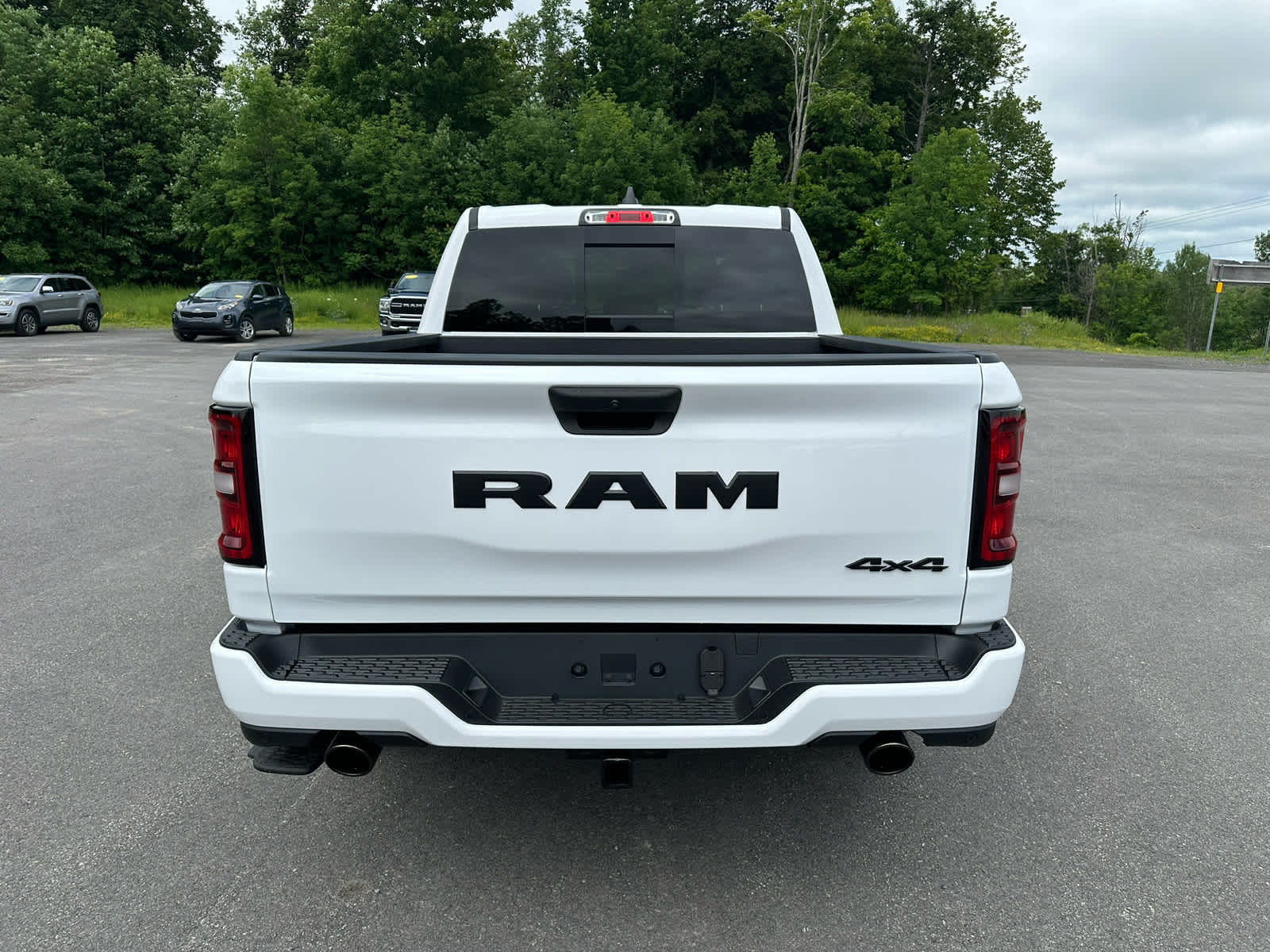 2026 RAM Ram 1500 RAM 1500 EXPRESS CREW CAB 4X4 5'7' BOX