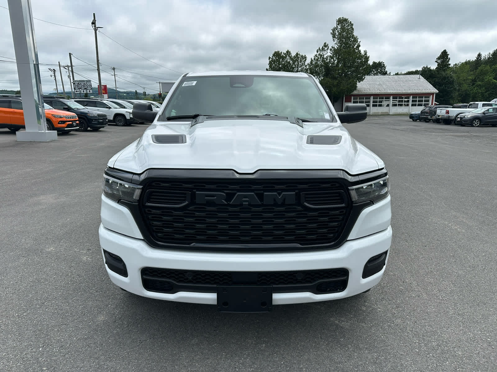 2026 RAM Ram 1500 RAM 1500 EXPRESS CREW CAB 4X4 5'7' BOX