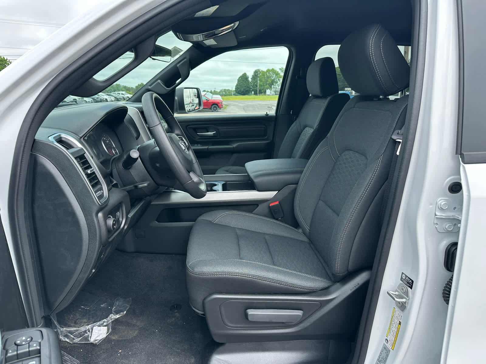 2026 RAM Ram 1500 RAM 1500 EXPRESS CREW CAB 4X4 5'7' BOX