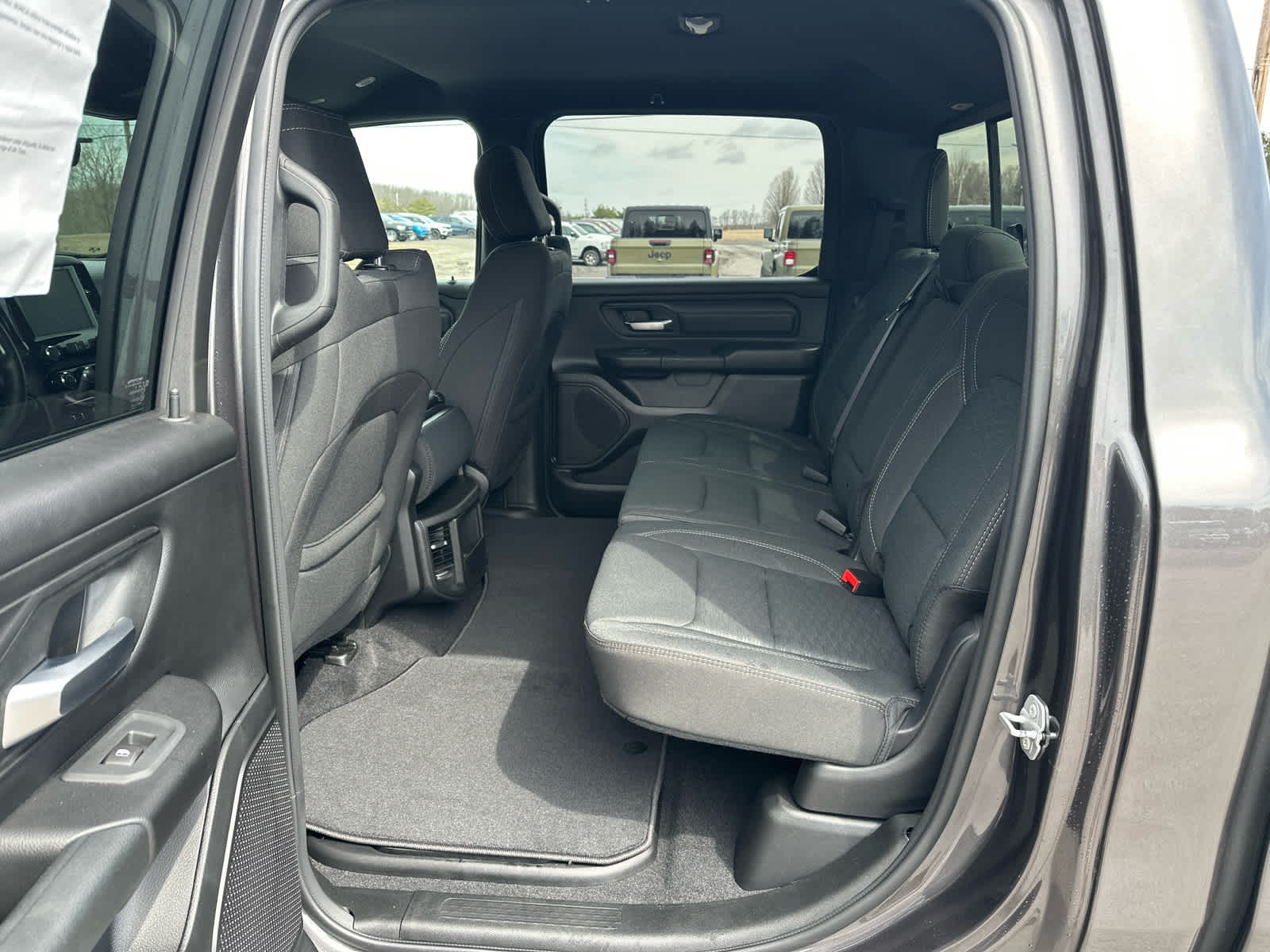 2026 RAM Ram 1500 RAM 1500 EXPRESS CREW CAB 4X4 5'7' BOX