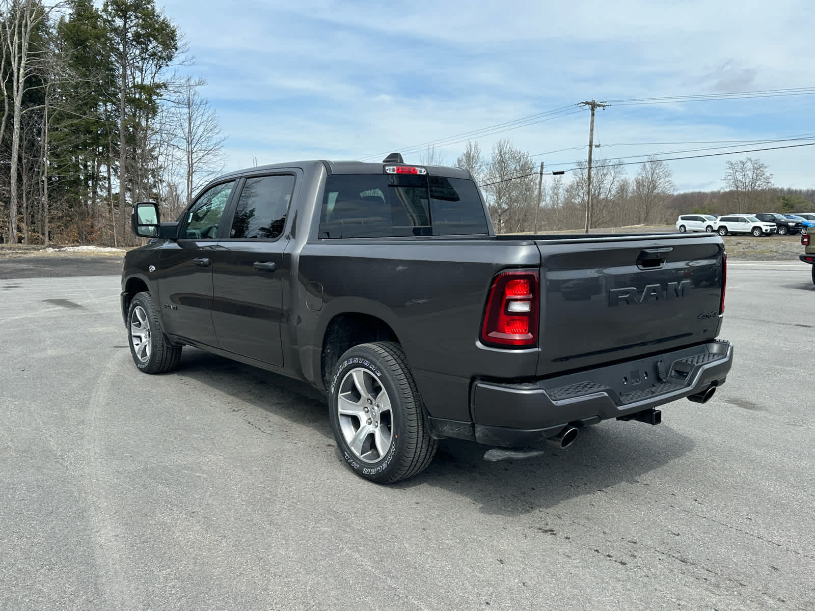 2026 RAM Ram 1500 RAM 1500 EXPRESS CREW CAB 4X4 5'7' BOX