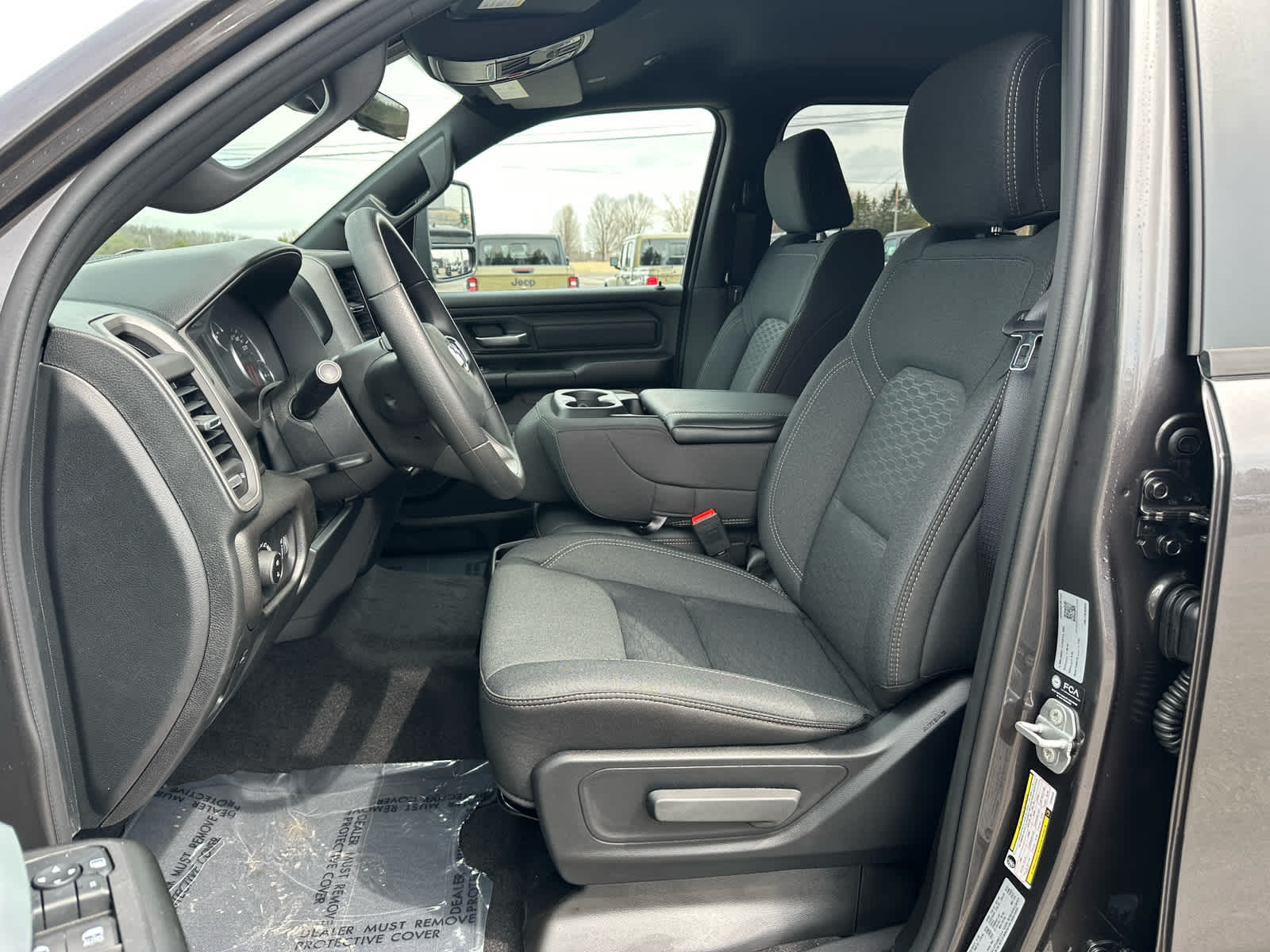 2026 RAM Ram 1500 RAM 1500 EXPRESS CREW CAB 4X4 5'7' BOX