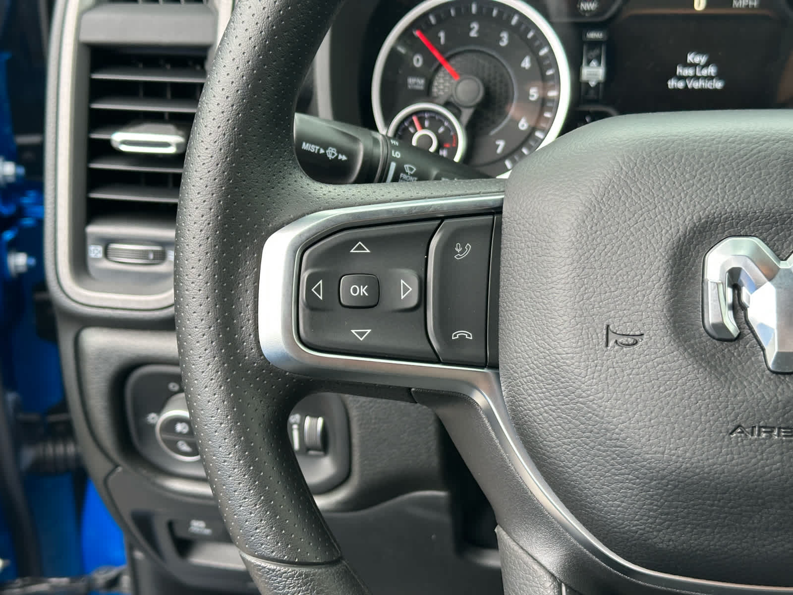 2026 RAM Ram 1500 RAM 1500 WARLOCK CREW CAB 4X4 5'7' BOX