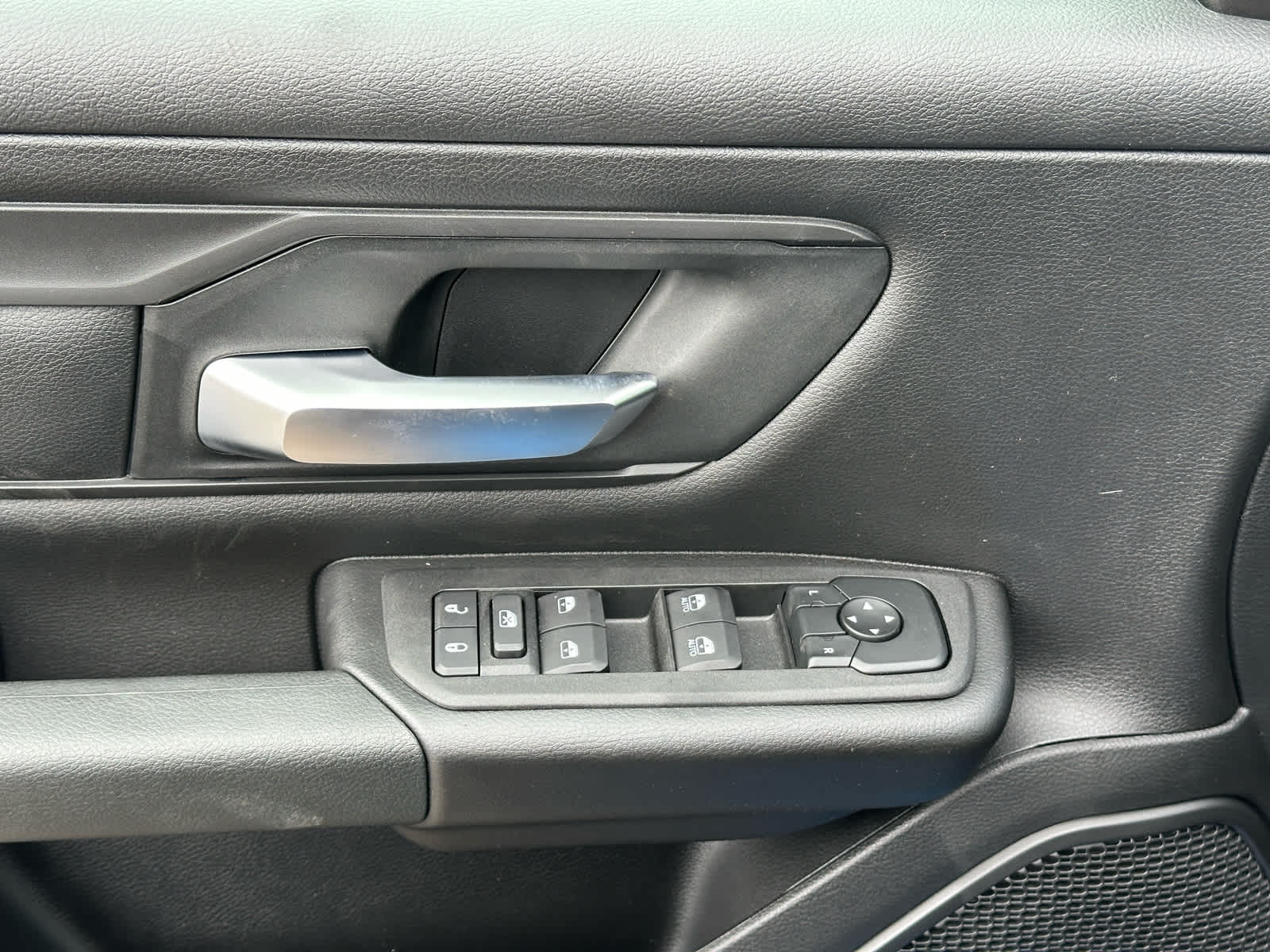 2026 RAM Ram 1500 RAM 1500 WARLOCK CREW CAB 4X4 5'7' BOX