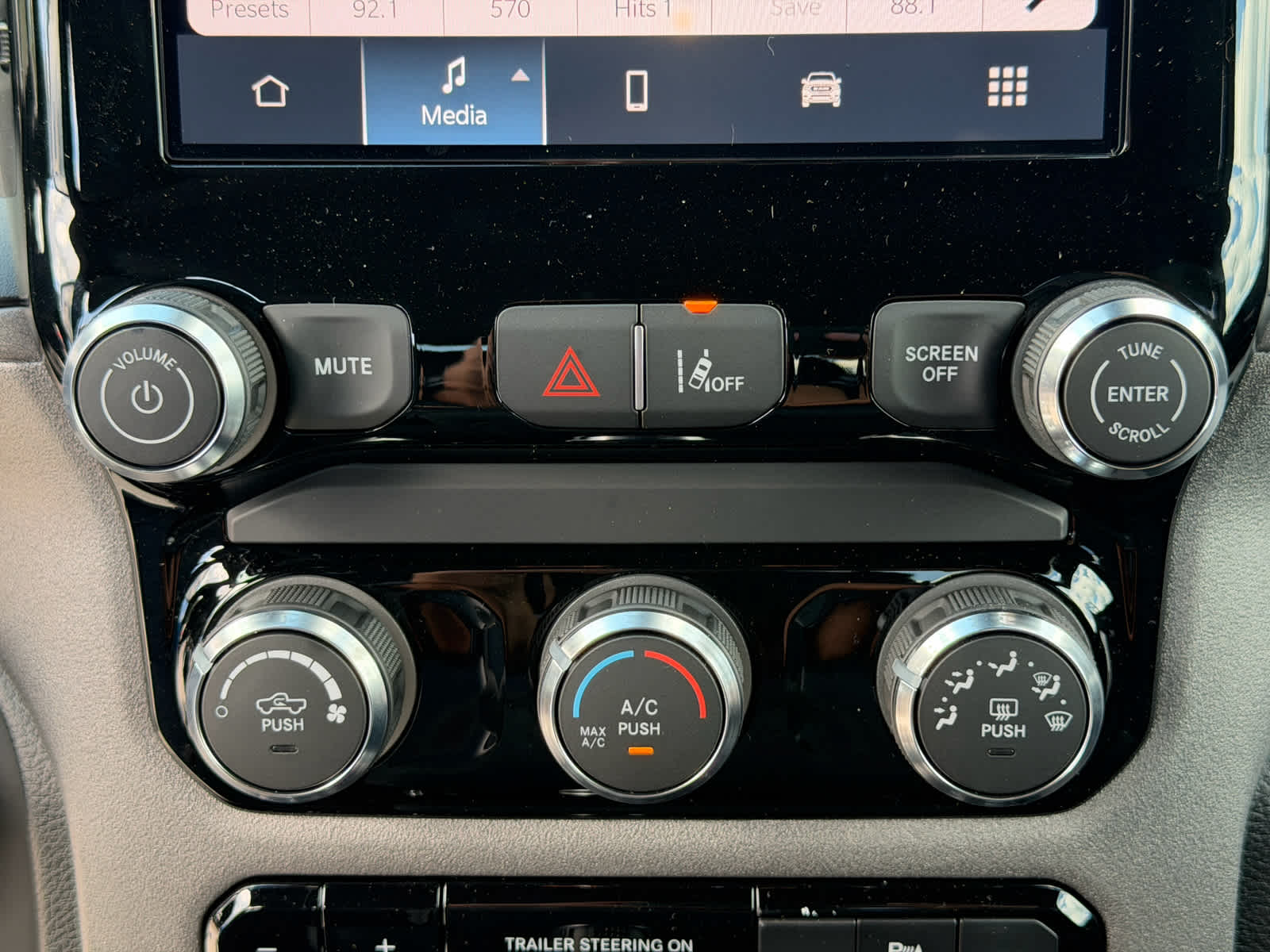 2026 RAM 1500 RAM 1500 WARLOCK CREW CAB 4X4 5'7' BOX