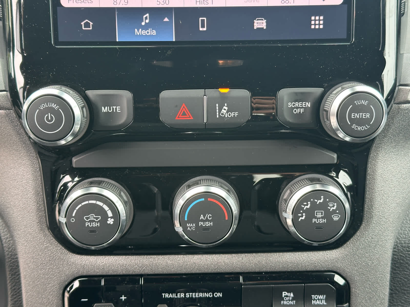 2026 RAM Ram 1500 RAM 1500 WARLOCK CREW CAB 4X4 5'7' BOX
