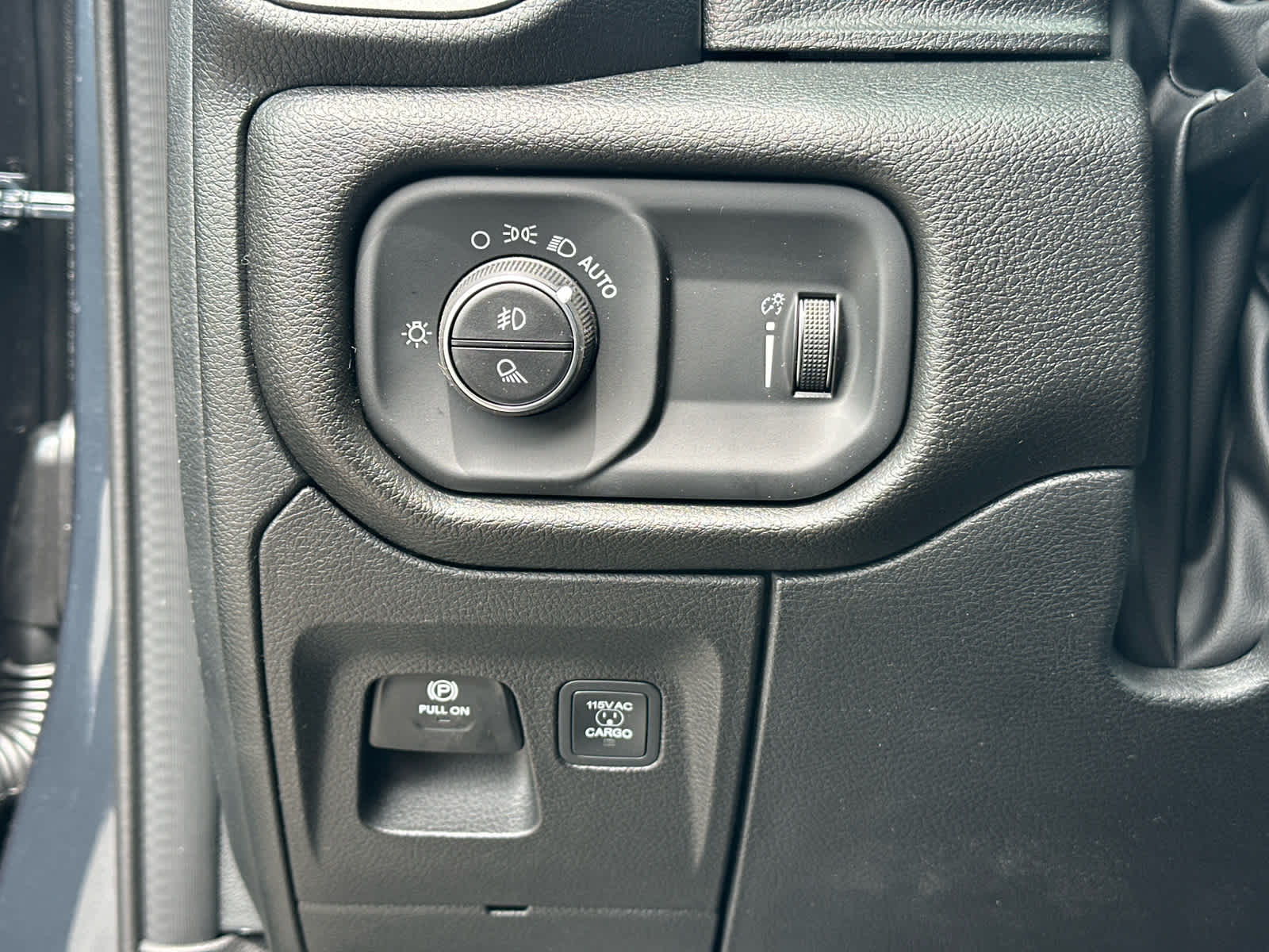 2026 RAM Ram 1500 RAM 1500 WARLOCK CREW CAB 4X4 5'7' BOX