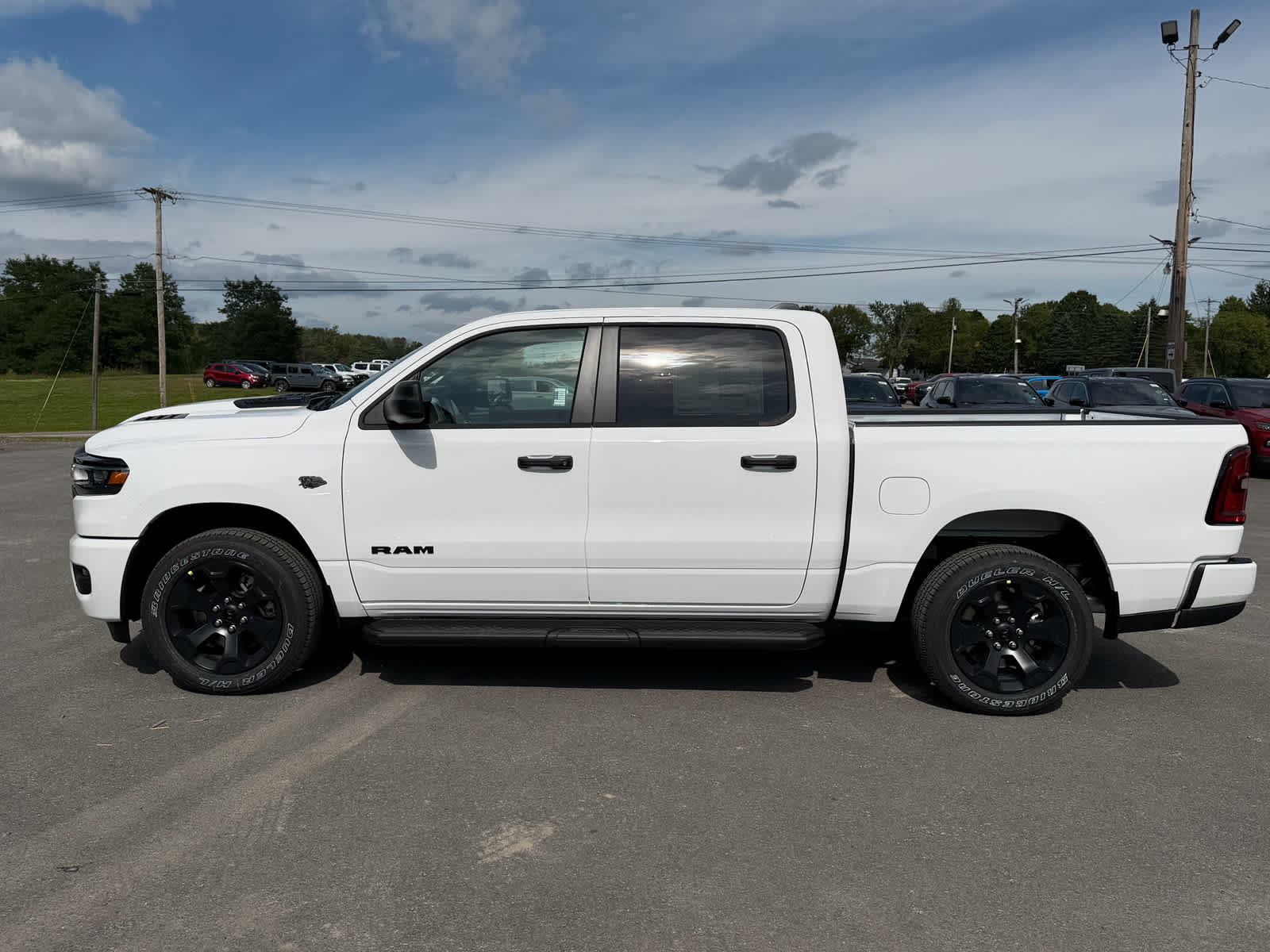 2027 RAM Ram 1500 RAM 1500 EXPRESS CREW CAB 4X4 5'7' BOX