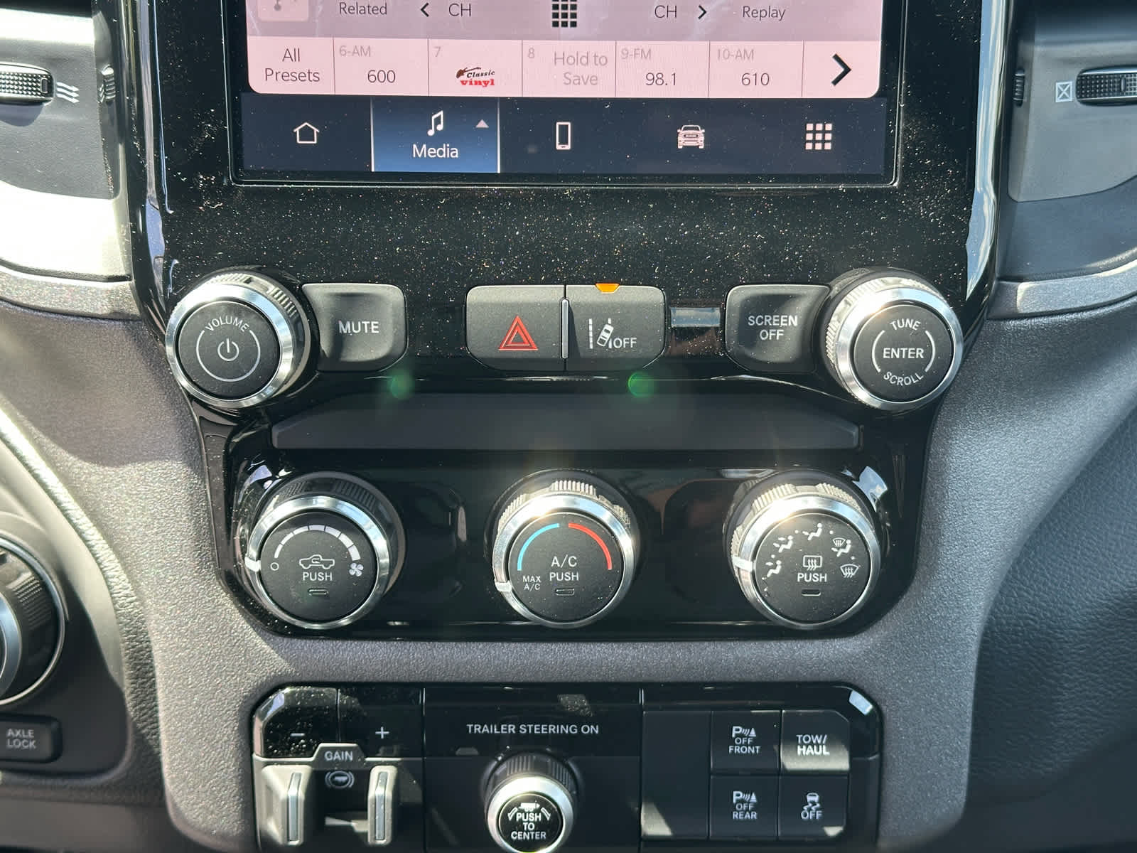 2026 RAM Ram 1500 RAM 1500 WARLOCK CREW CAB 4X4 5'7' BOX