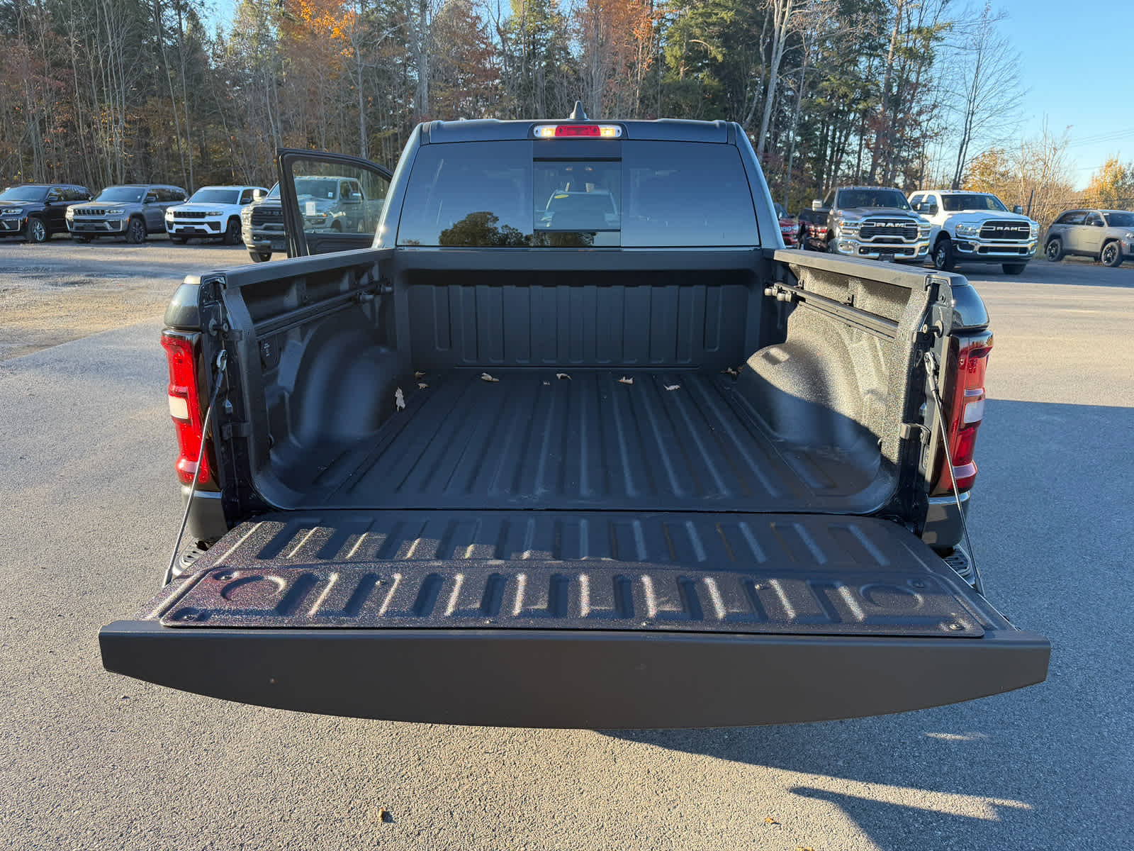 2027 RAM Ram 1500 RAM 1500 WARLOCK CREW CAB 4X4 5'7' BOX