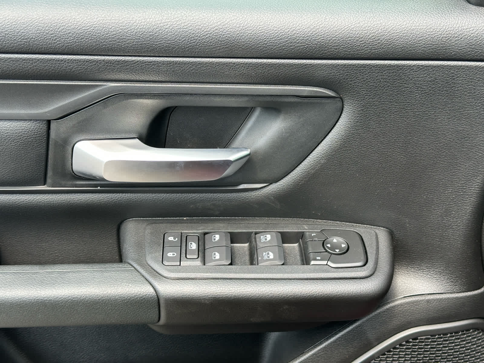 2026 RAM Ram 1500 RAM 1500 WARLOCK CREW CAB 4X4 5'7' BOX