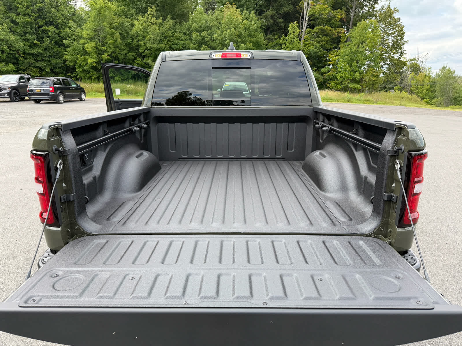 2026 RAM 1500 RAM 1500 WARLOCK CREW CAB 4X4 5'7' BOX