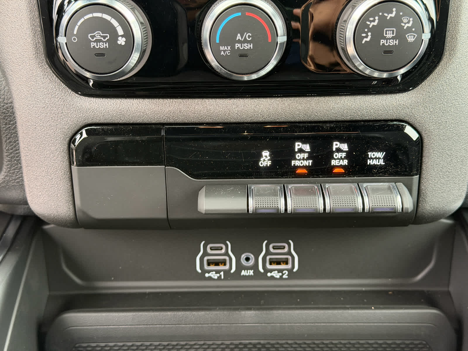 2027 RAM Ram 1500 RAM 1500 EXPRESS CREW CAB 4X4 5'7' BOX