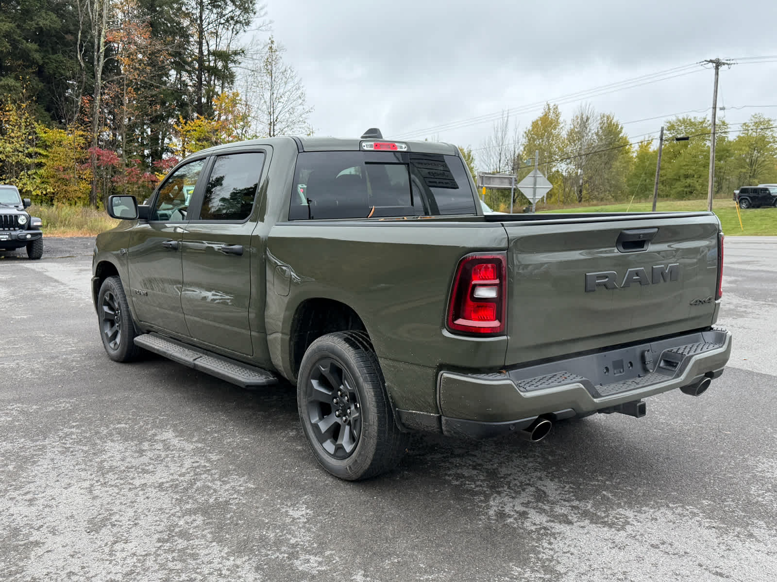 2027 RAM Ram 1500 RAM 1500 EXPRESS CREW CAB 4X4 5'7' BOX