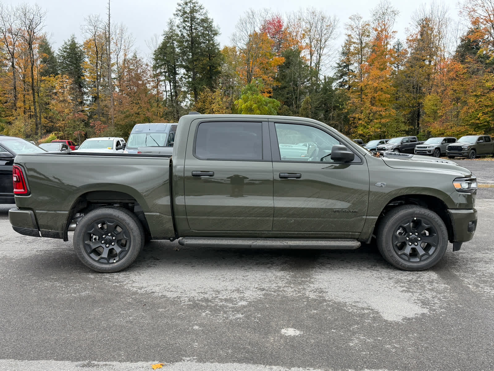 2027 RAM Ram 1500 RAM 1500 EXPRESS CREW CAB 4X4 5'7' BOX